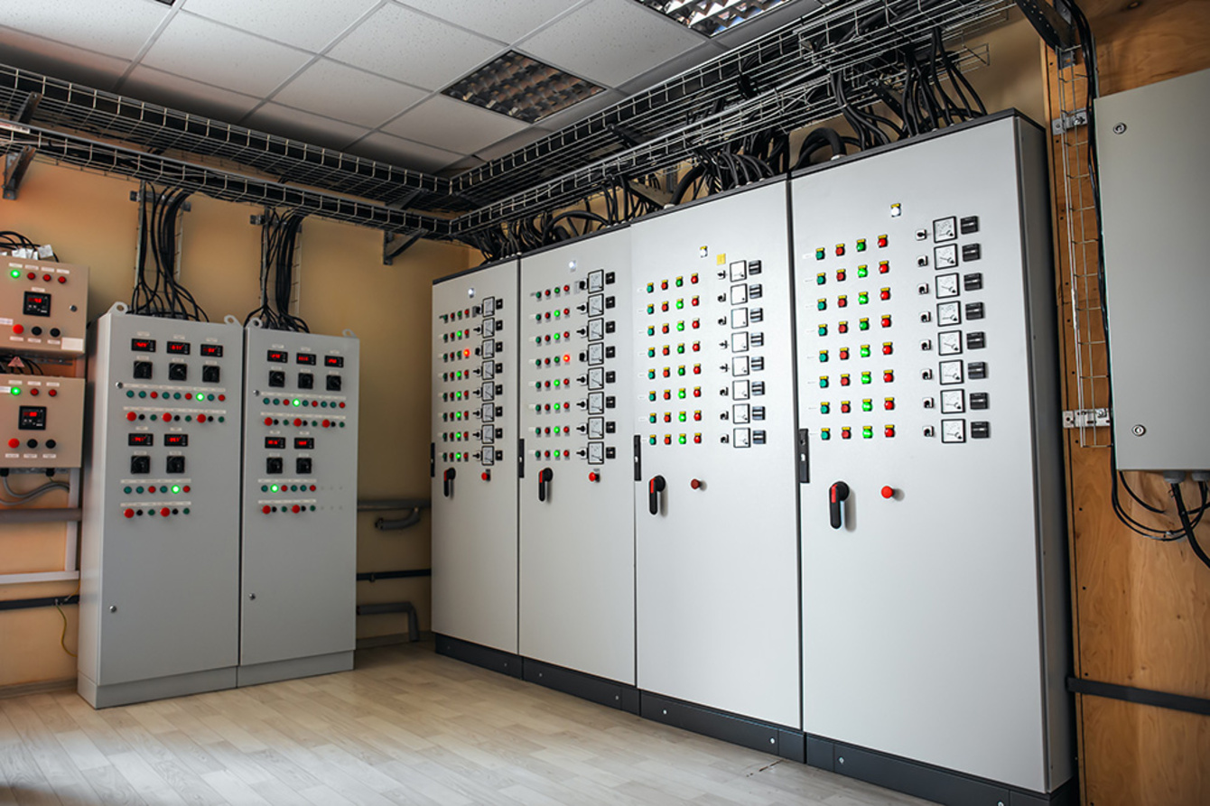 Schalt­anlagen­bau bei 3E-GmbH Elektrotechnik & Erneuerbare Energien in Römhild