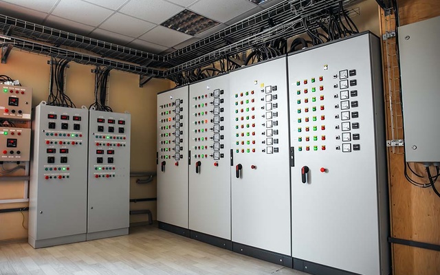 Schalt­anlagen­bau bei 3E-GmbH Elektrotechnik & Erneuerbare Energien in Römhild